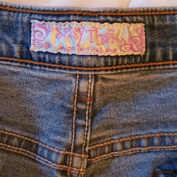 SASSY THAI embellished bootcut stretchy jeans, Size 4 - Picture 7 of 11